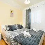Дом отдыха House With Pool Maja