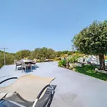 House With Pool Maja Дом отдыха *