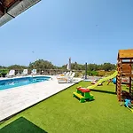 Дом отдыха House With Pool Maja *