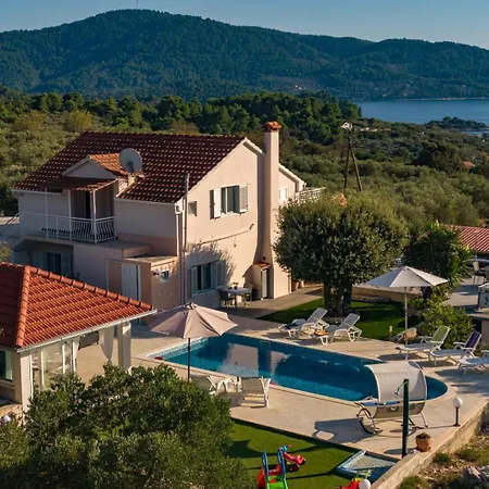 House With Pool Maja Holiday home Vela Luka