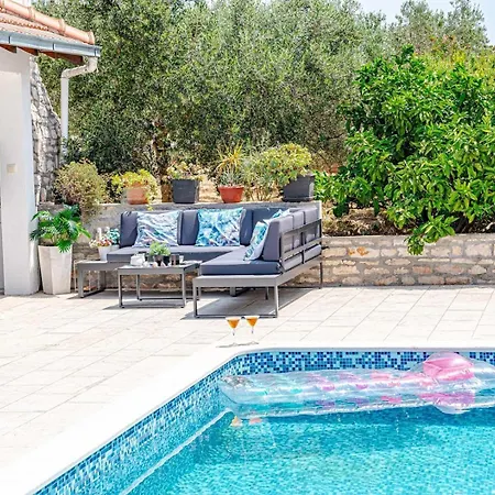 House With Pool Maja Holiday home *
