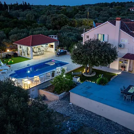 Holiday home House With Pool Maja *