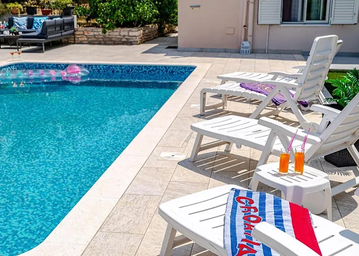 House With Pool Maja Vela Luka
