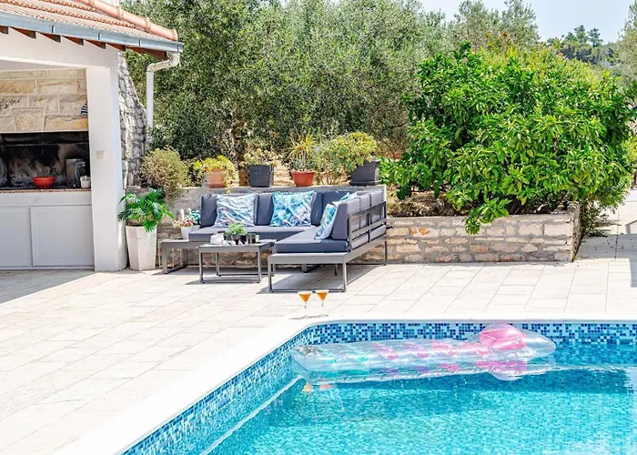House With Pool Maja Holiday home *
