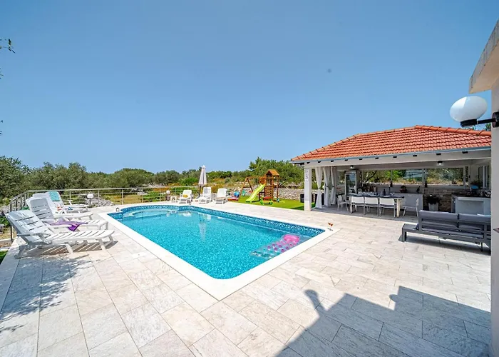 House With Pool Maja Holiday home